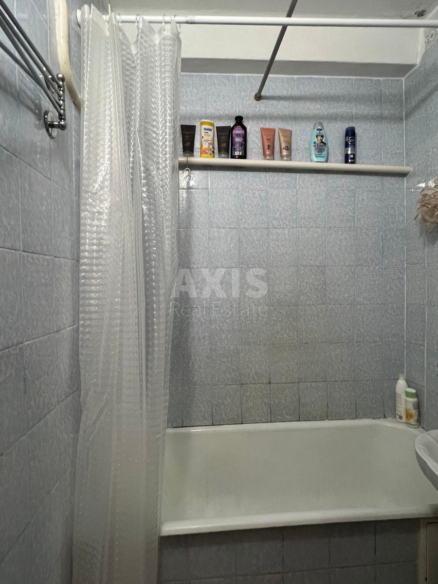 1k apartment vul. Naberezhna 12/15