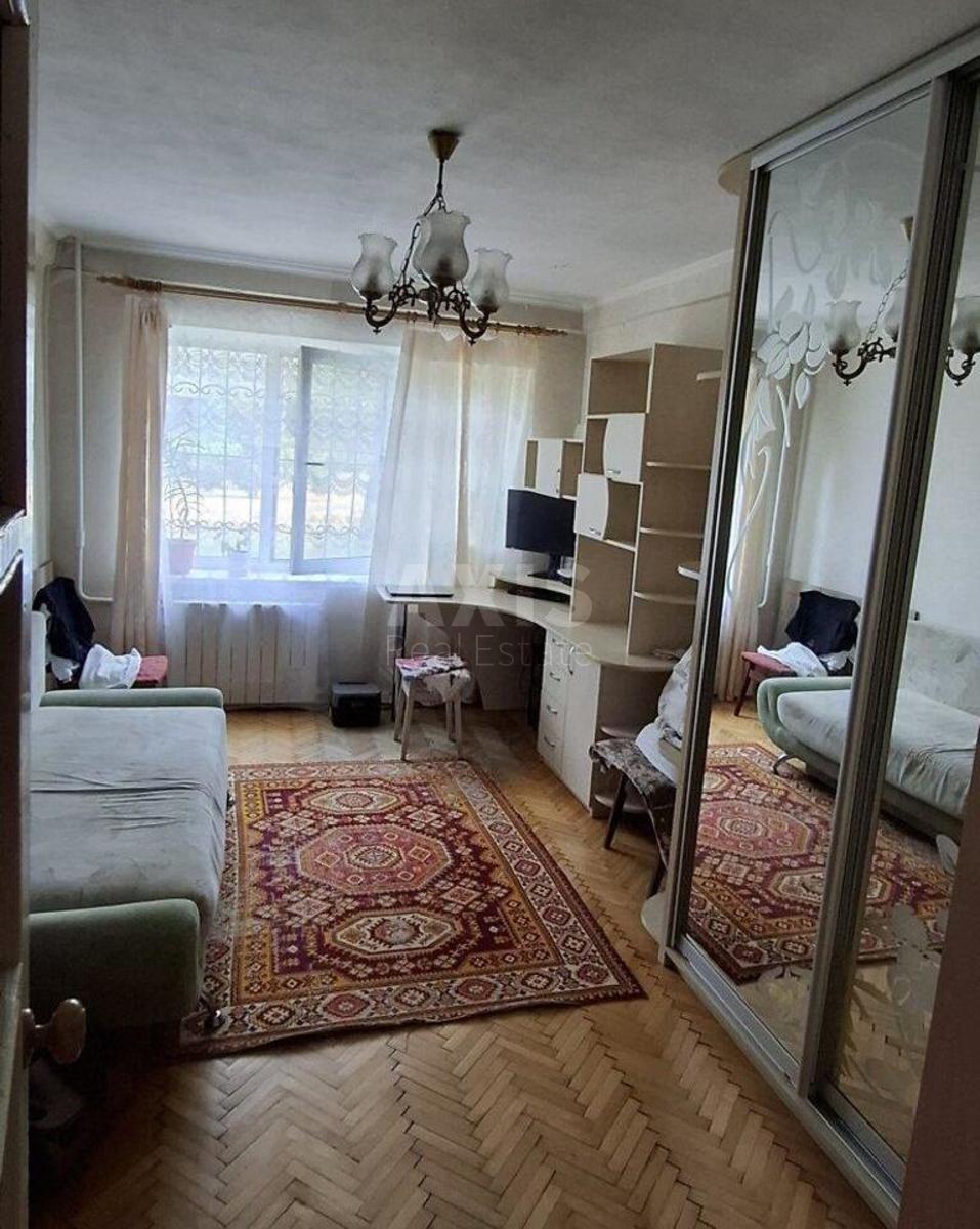 2k apartment vul. Voskresens'ka 18А4