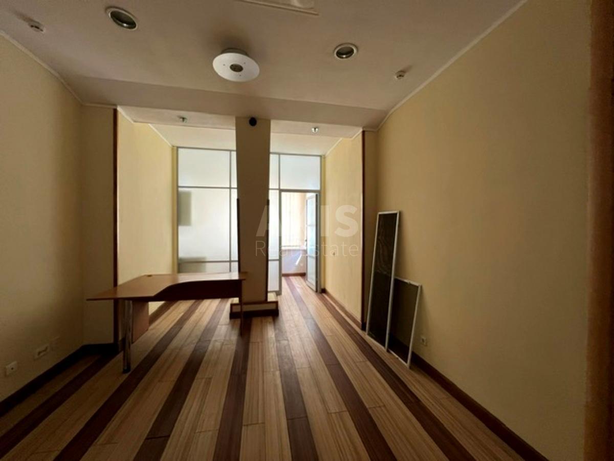 Office vul. Saksagans'kogo 67Б, 1738m2634137