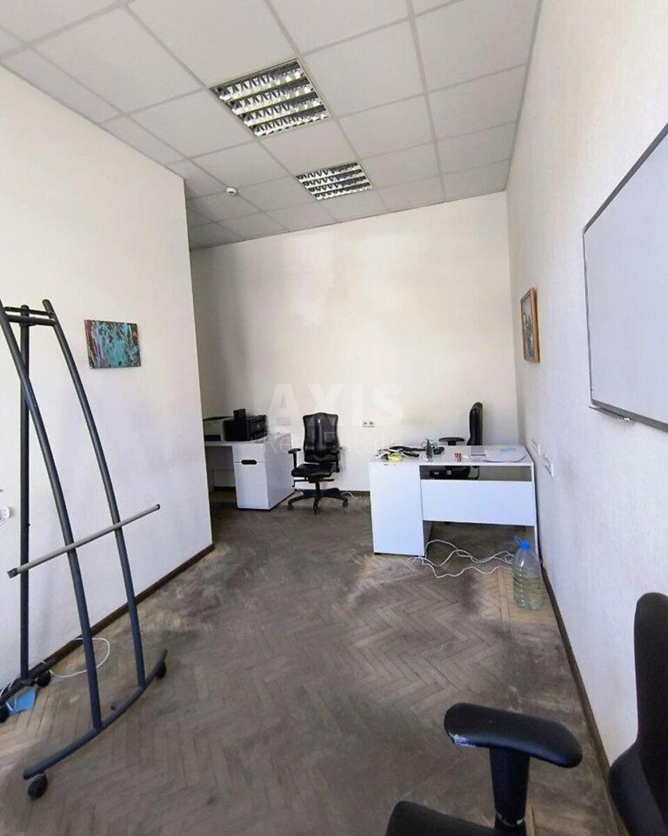 Office vul. Sichovyh Stril'civ 77, 58m23