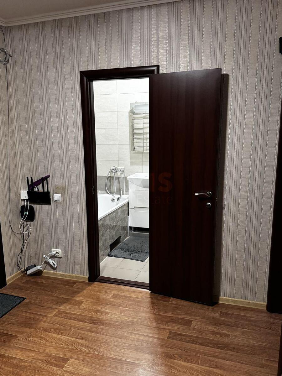 1k apartment vul. Rusovoi' Sofii' 1Б10