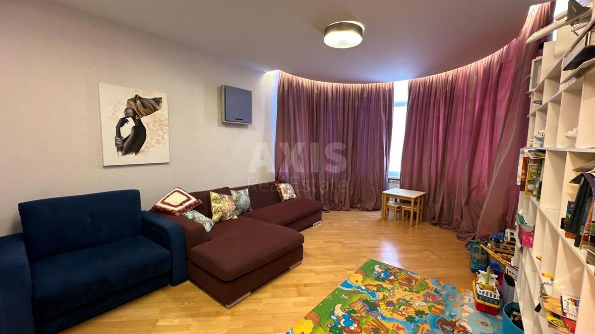 5k apartment vul. Dmytrivs'ka 695