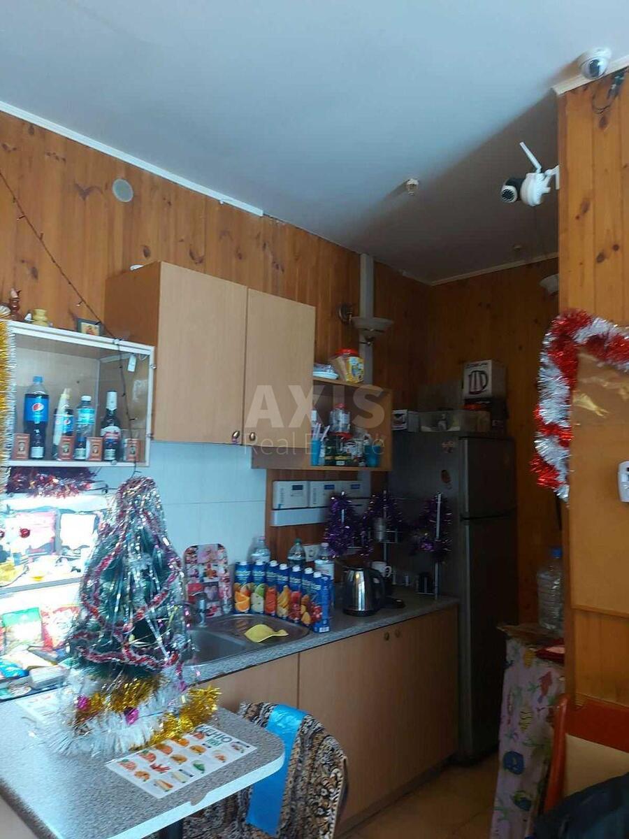 Service object vul. Tupoljeva Akademika 18Д, 165m21