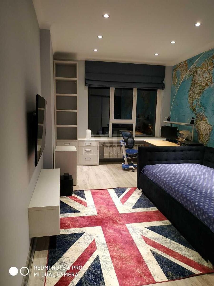 3k apartment vul. Barbjusa Anri 28А8