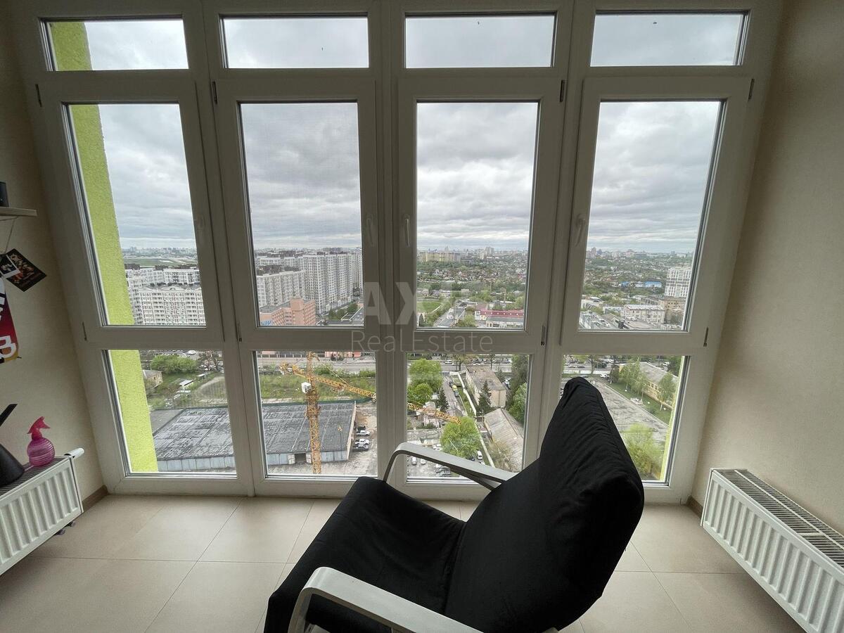 4k apartment vul. Yulia Zdanovska 34А1