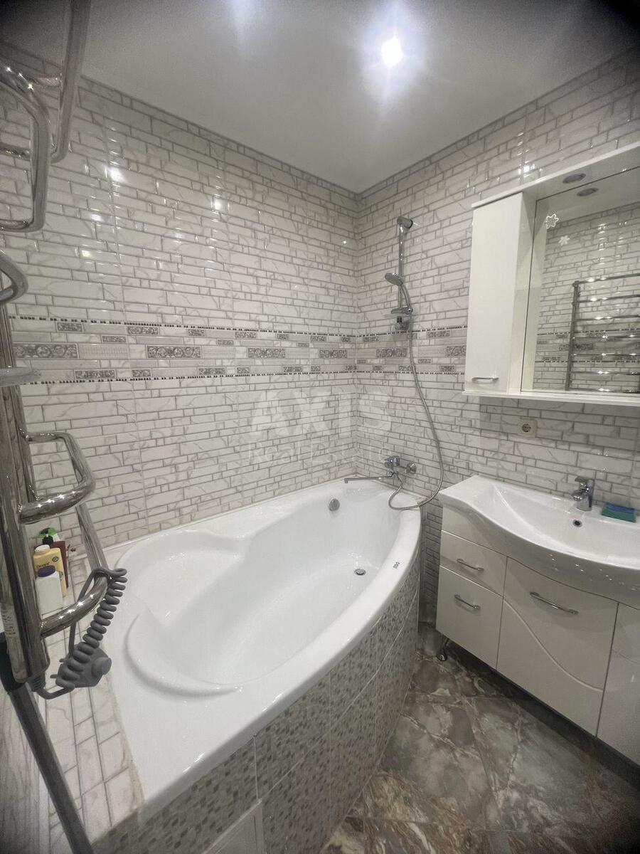 2к квартира ул. Ревуцкого 9603407
