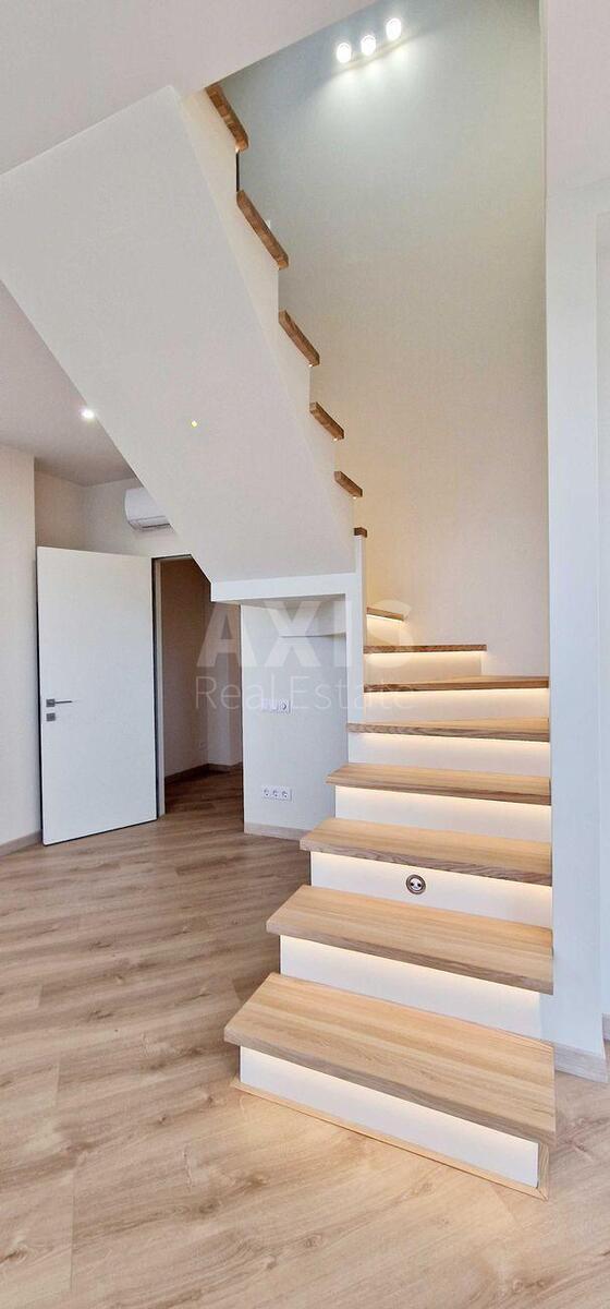 4k apartment nab. Dniprovs'ka 19А6006016