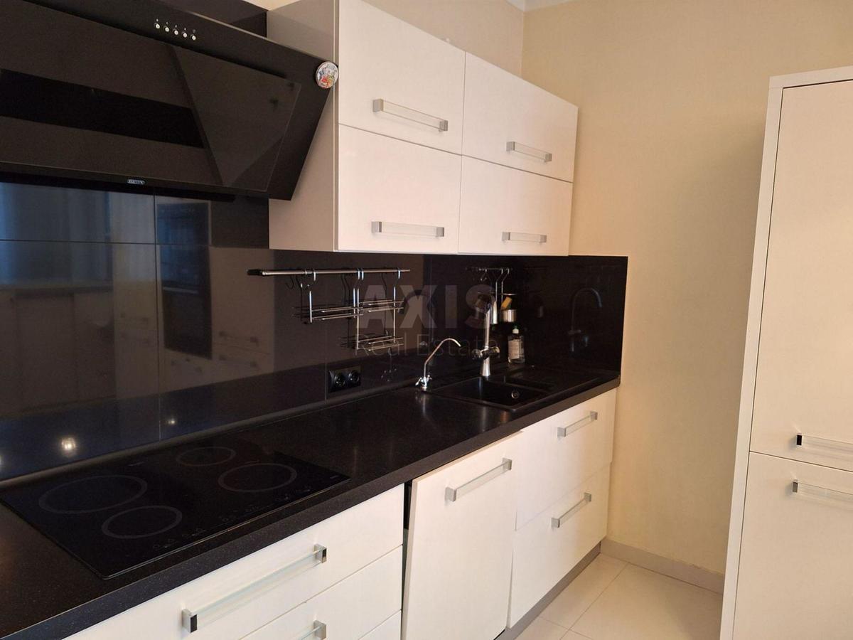 3k apartment vul. Lypkivs'kogo Vasylja Mytropolyta 18В5
