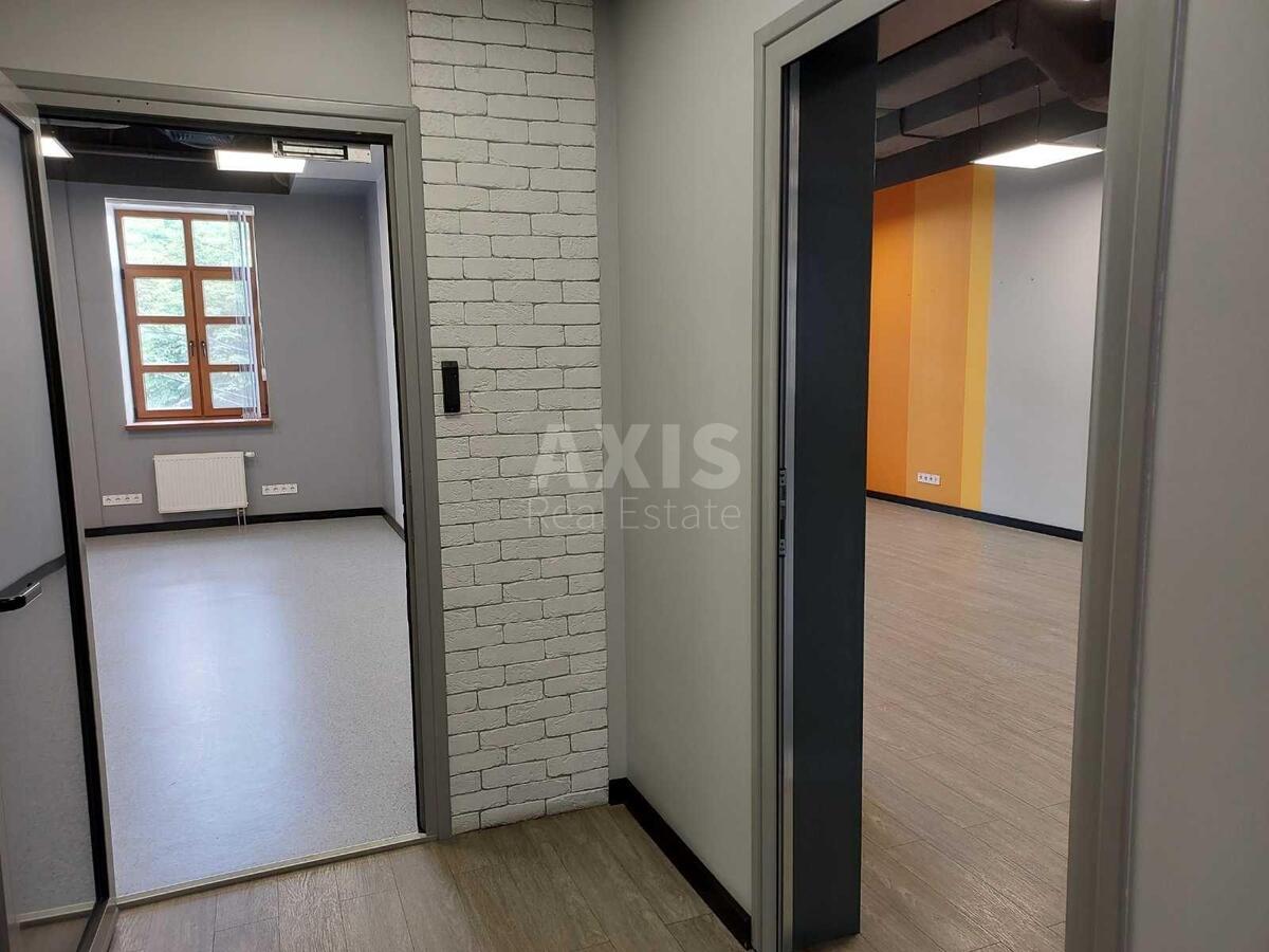 Office vul. Verhnij Val 10, 706m25