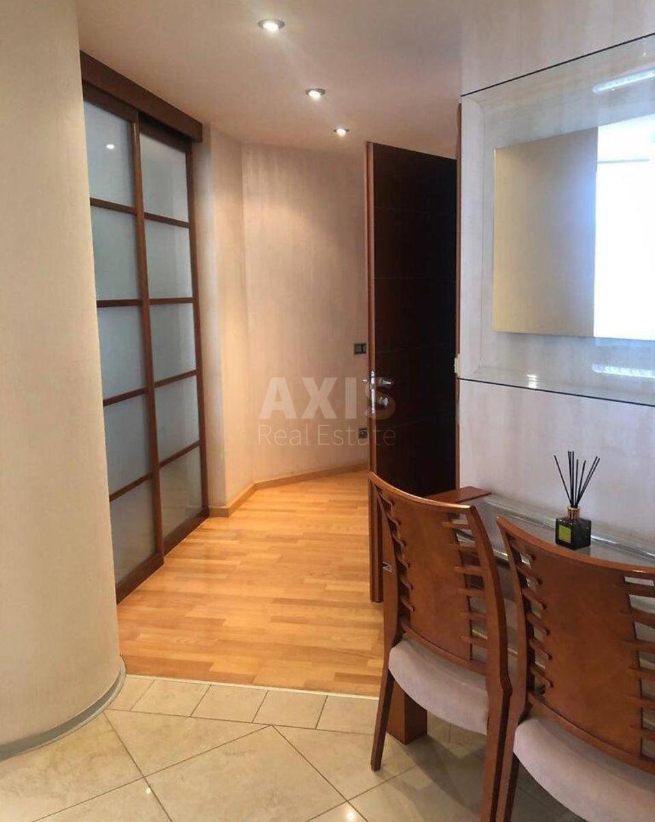 3k apartment vul. Volodymyrs'ka 49А3