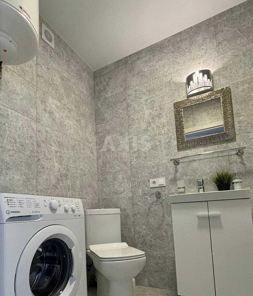 1k apartment vul. Myhajla Maksymovycha 249