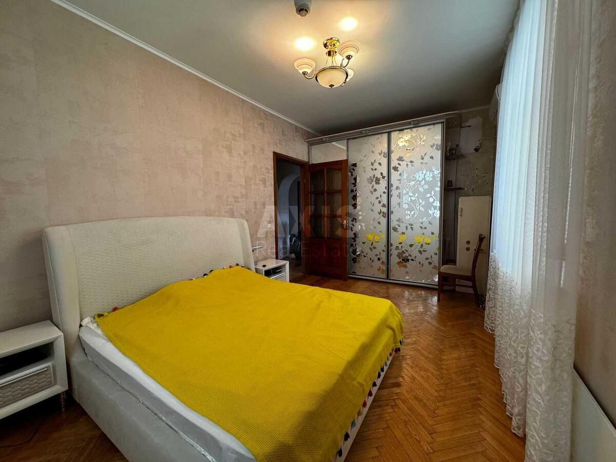 4k apartment vul. Derevljans'ka 12/42565558