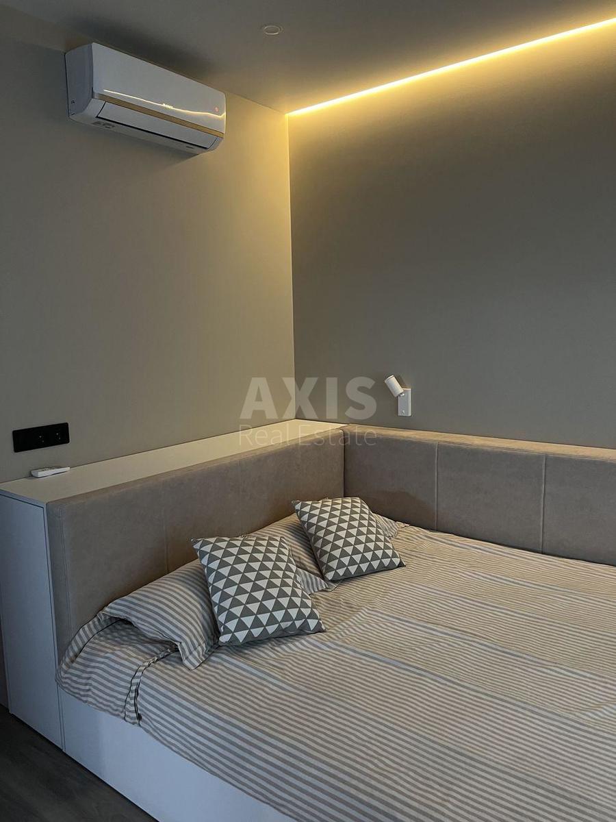 1k apartment prov. Novopechers'kyj 56