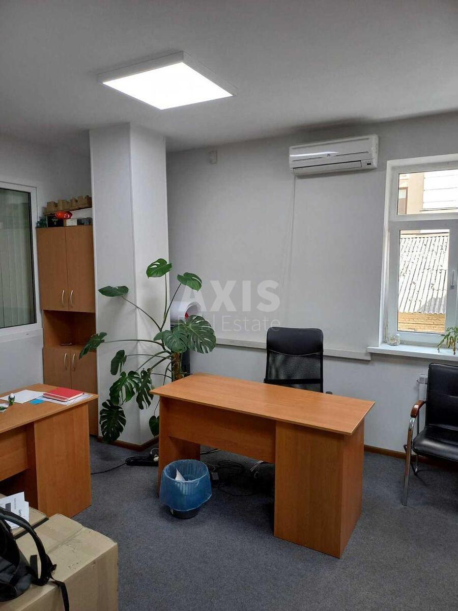 Office prov. Jaroslavs'kyj 7/9, 155m2581096