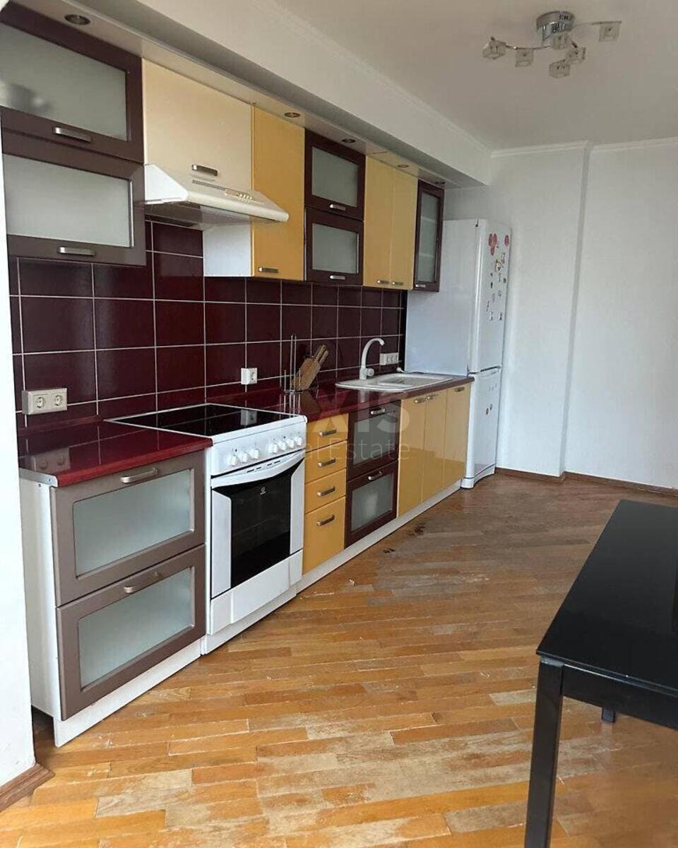 3k apartment vul. Smiljans'ka 15