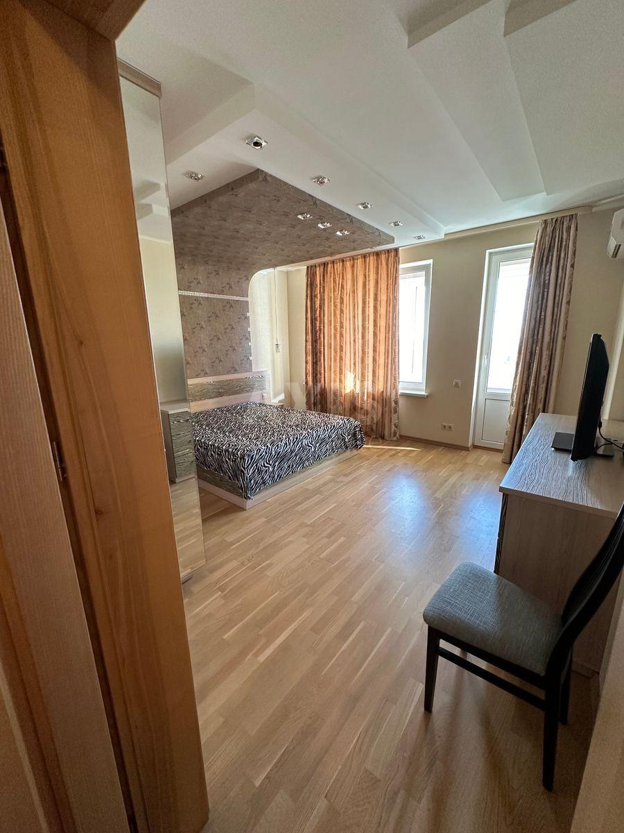 2к квартира пр-т Лобановского 4