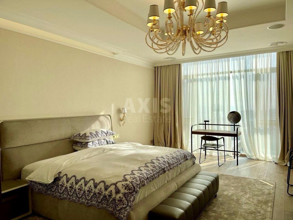 4k apartment vul. Mazepy Ivana 11Б595136