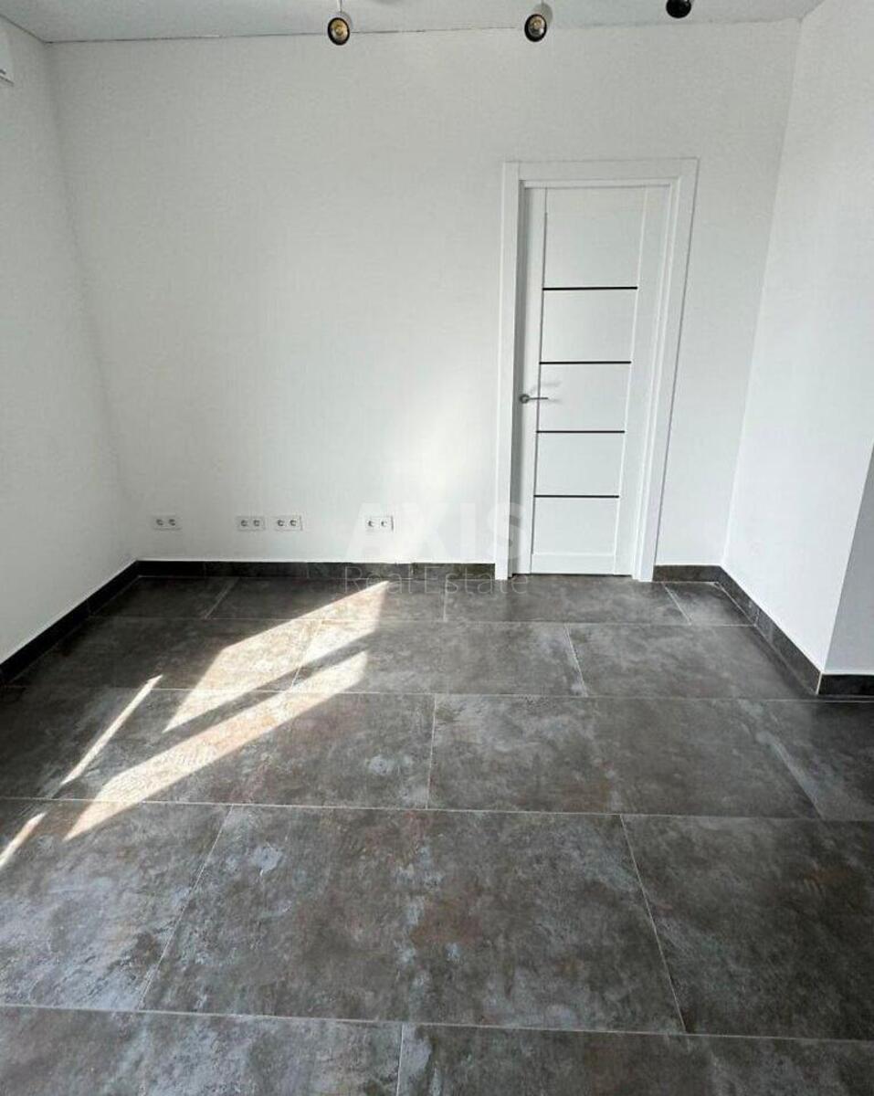 Trade object vul. Saljutna 2, 110m2592313