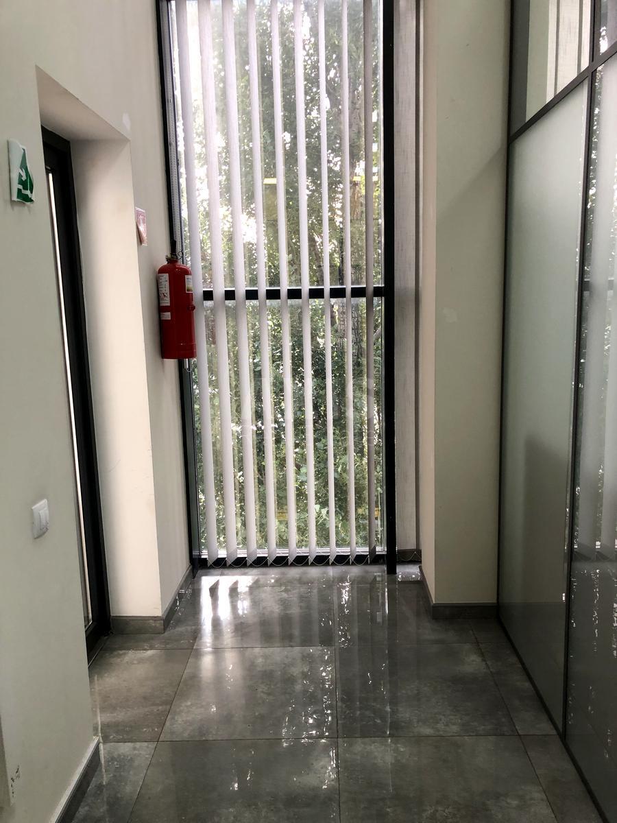 Office pr-t Bazhana Mykoly 17, 200m2593164