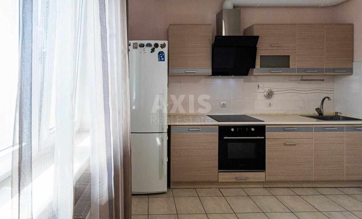 1k apartment vul. Voskresens'ka 12В1