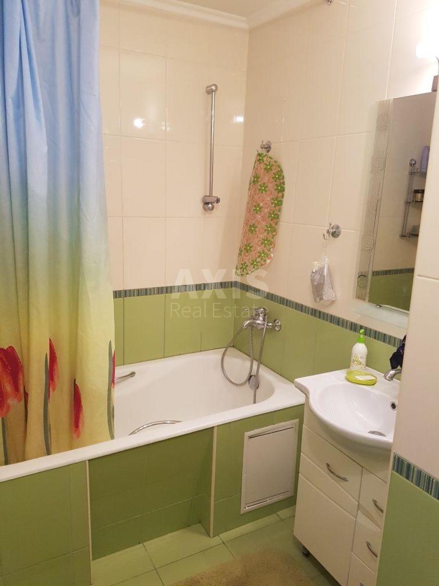 3k apartment vul. Chervona kalyna 6810