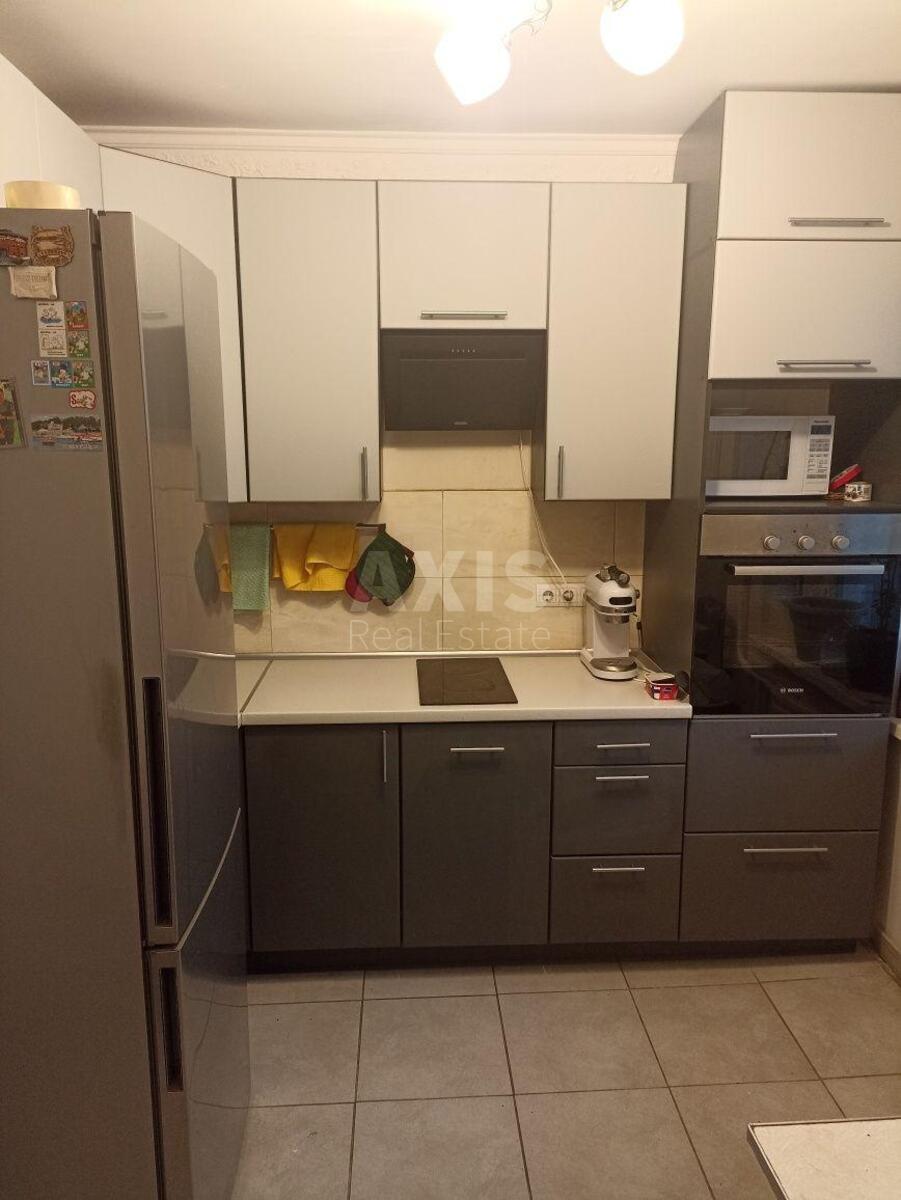 1k apartment vul. Bogatyrs'ka 6А