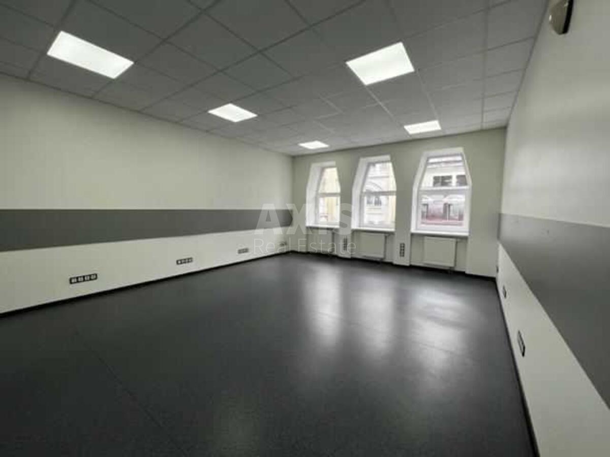 Office vul. Vozdvyzhens'ka 51А, 152m26