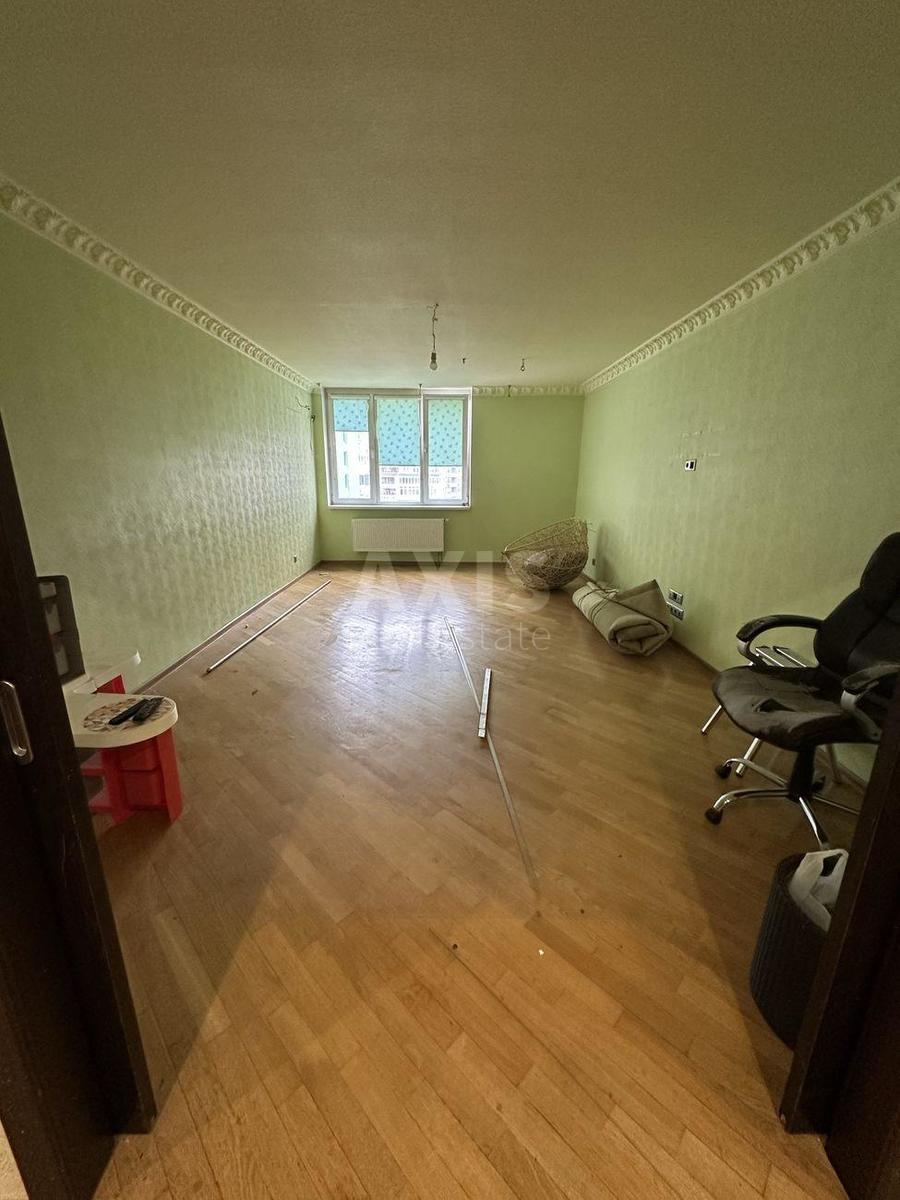3к квартира ул. Вышгородская 451