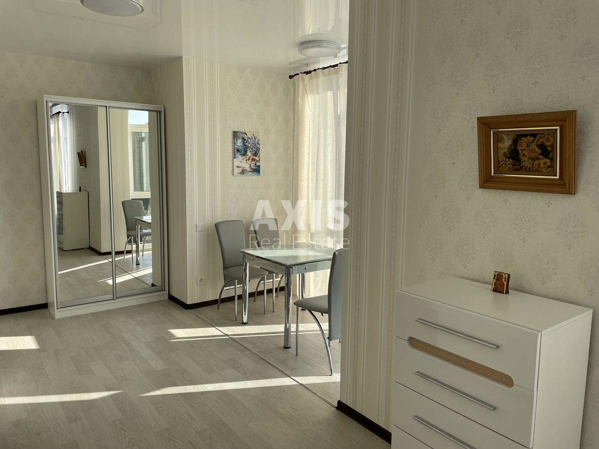 1k apartment pr-t Komarova Kosmonavta 9Б3