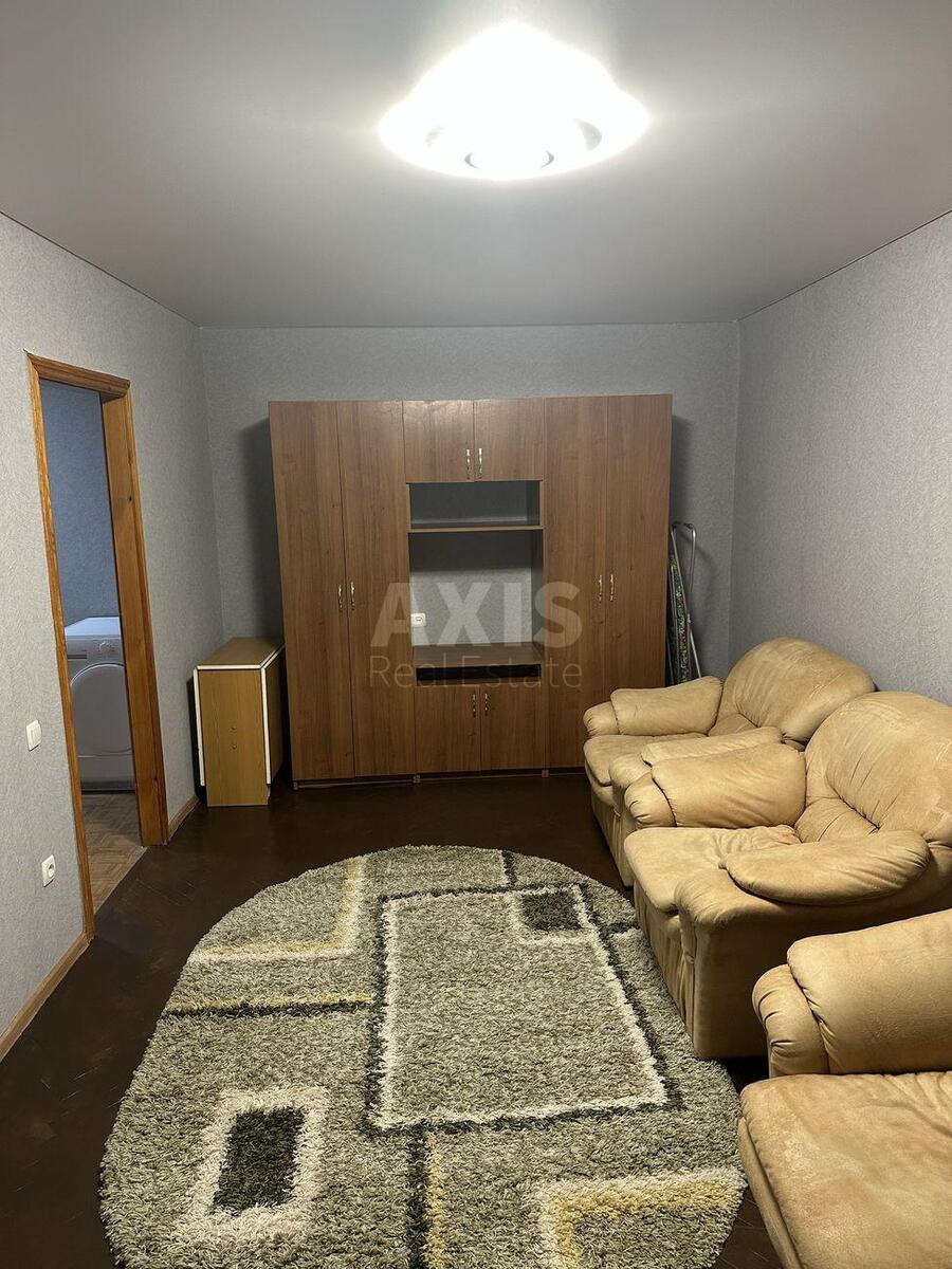 1k apartment pr-t Leonida Kadenyuka 9639713
