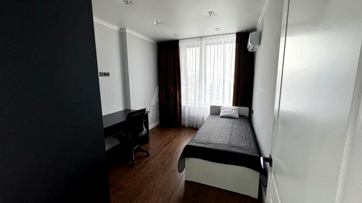 2k apartment nab. Dniprovs'ka 18639876