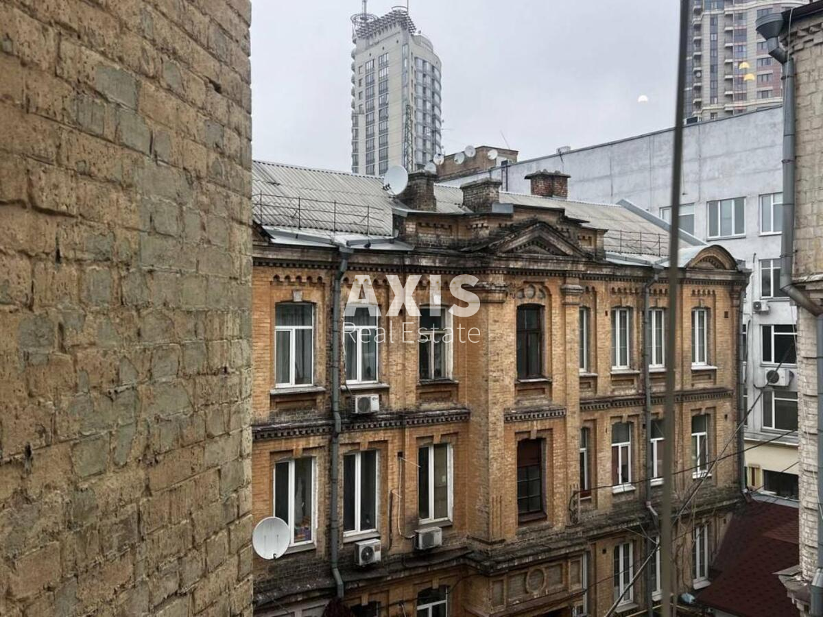 2k apartment vul. Petljury Symona 220