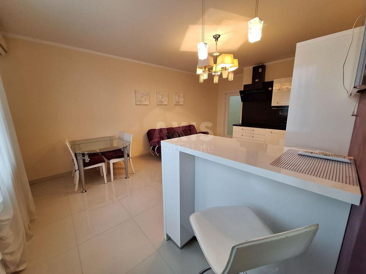 3k apartment vul. Lypkivs'kogo Vasylja Mytropolyta 18В6