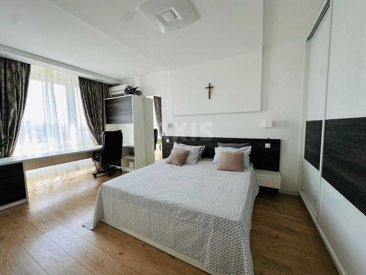 1k apartment vul. Zlatoustivs'ka 302