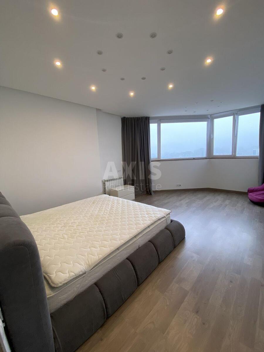 3k apartment vul. Demii'vs'ka 130