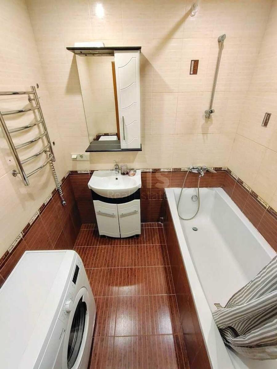 3k apartment vul. Urlivs'ka 23Б613307