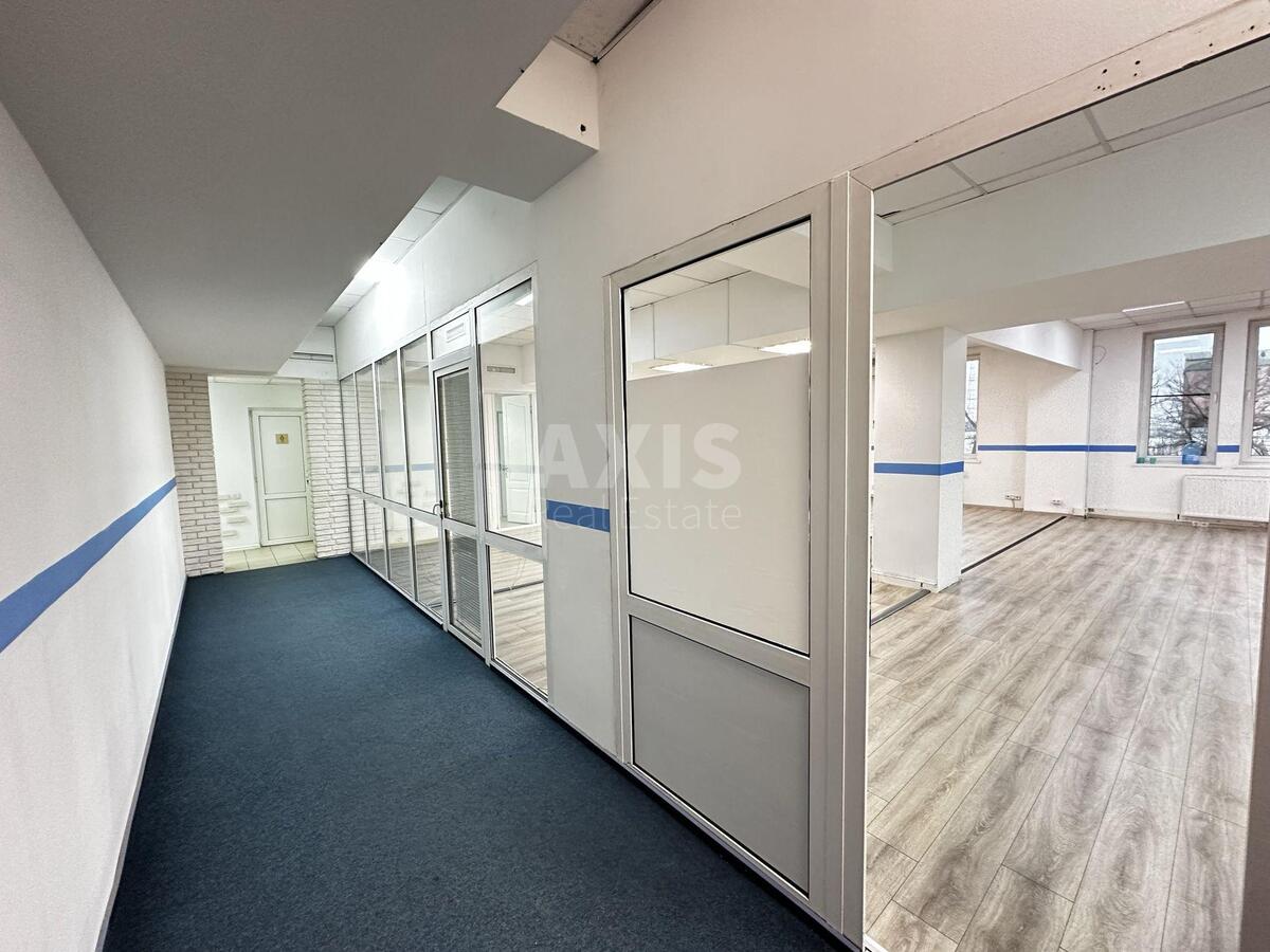 Office prov. Behterevs'kyj 14Е, 600m21