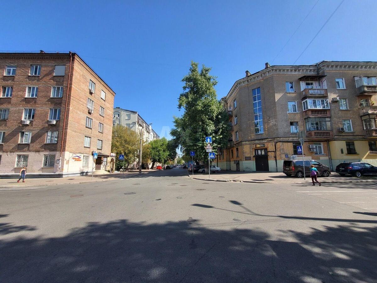 Объект торговли ул. Юрковская 36, 42м2609559