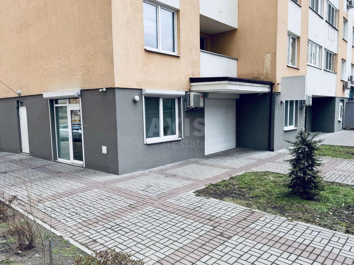 Trade object vul. Grekova Generala 1, 71m2