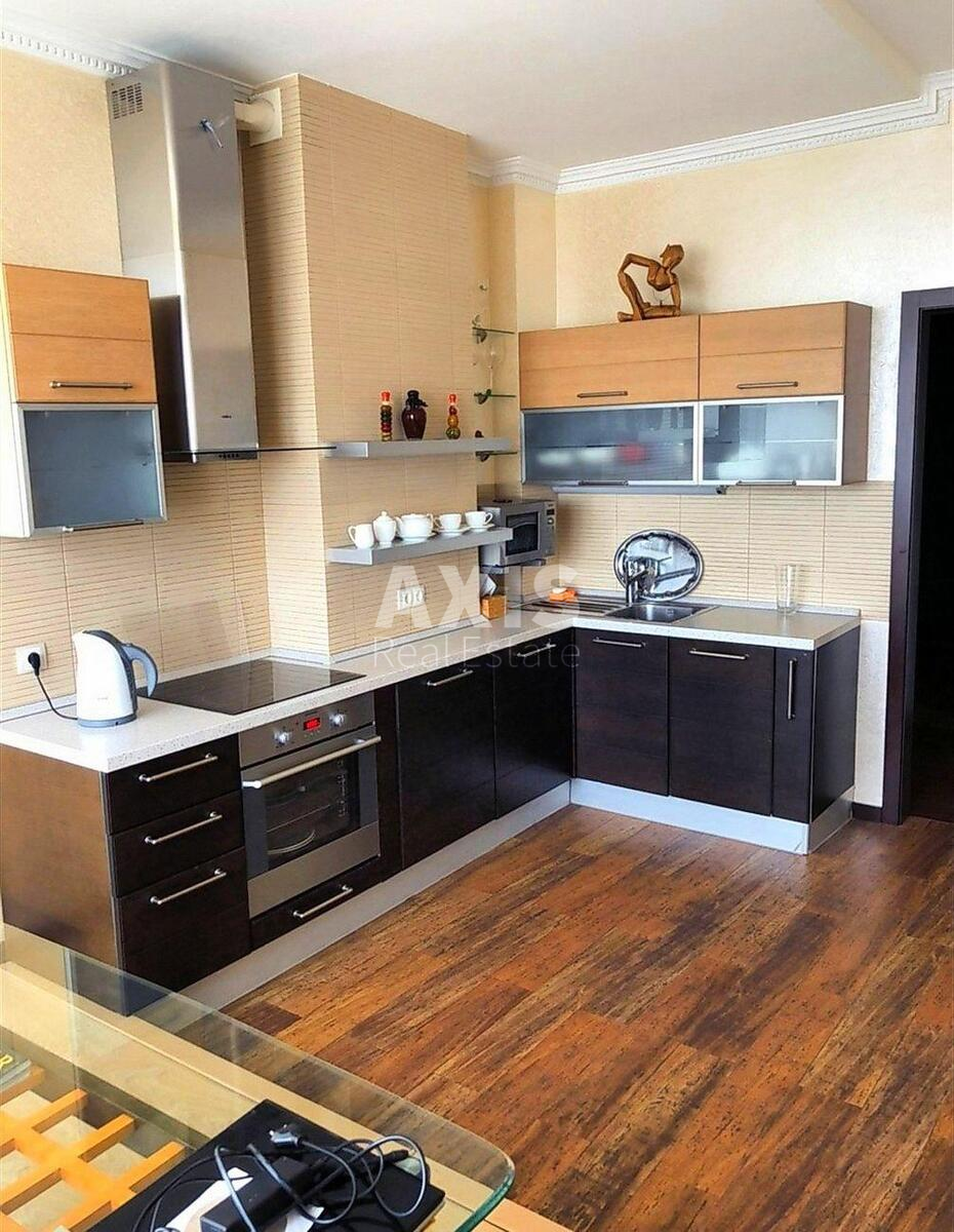 1k apartment vul. Volodymyrs'ka 51/53