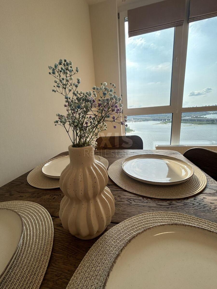 1k apartment nab. Dniprovs'ka 15Ж567100
