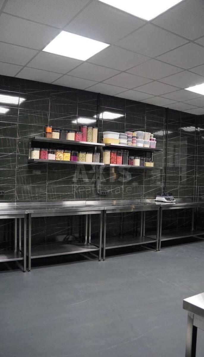 Trade object vul. Vasylenka Mykoly 1, 200m262630