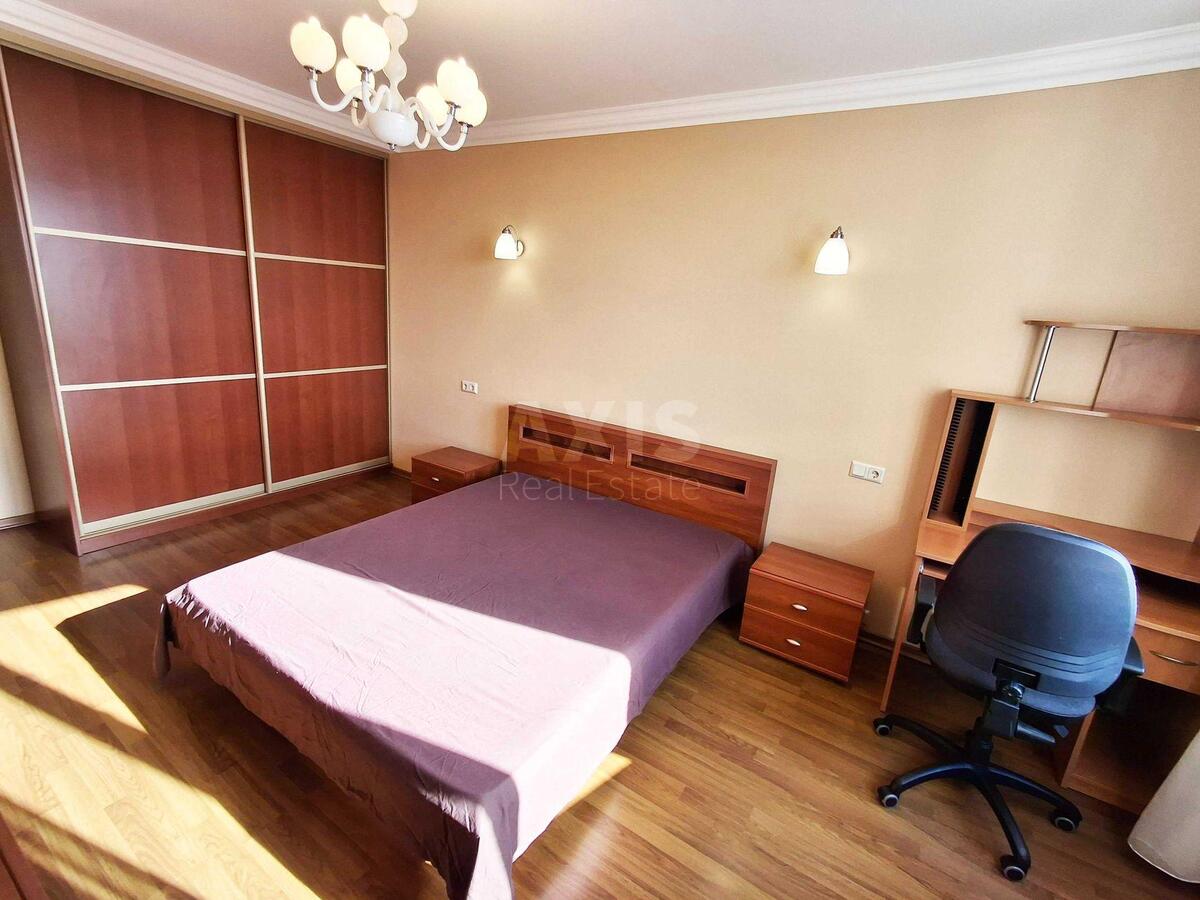 3k apartment vul. Okipnoi' Rai'sy 1010