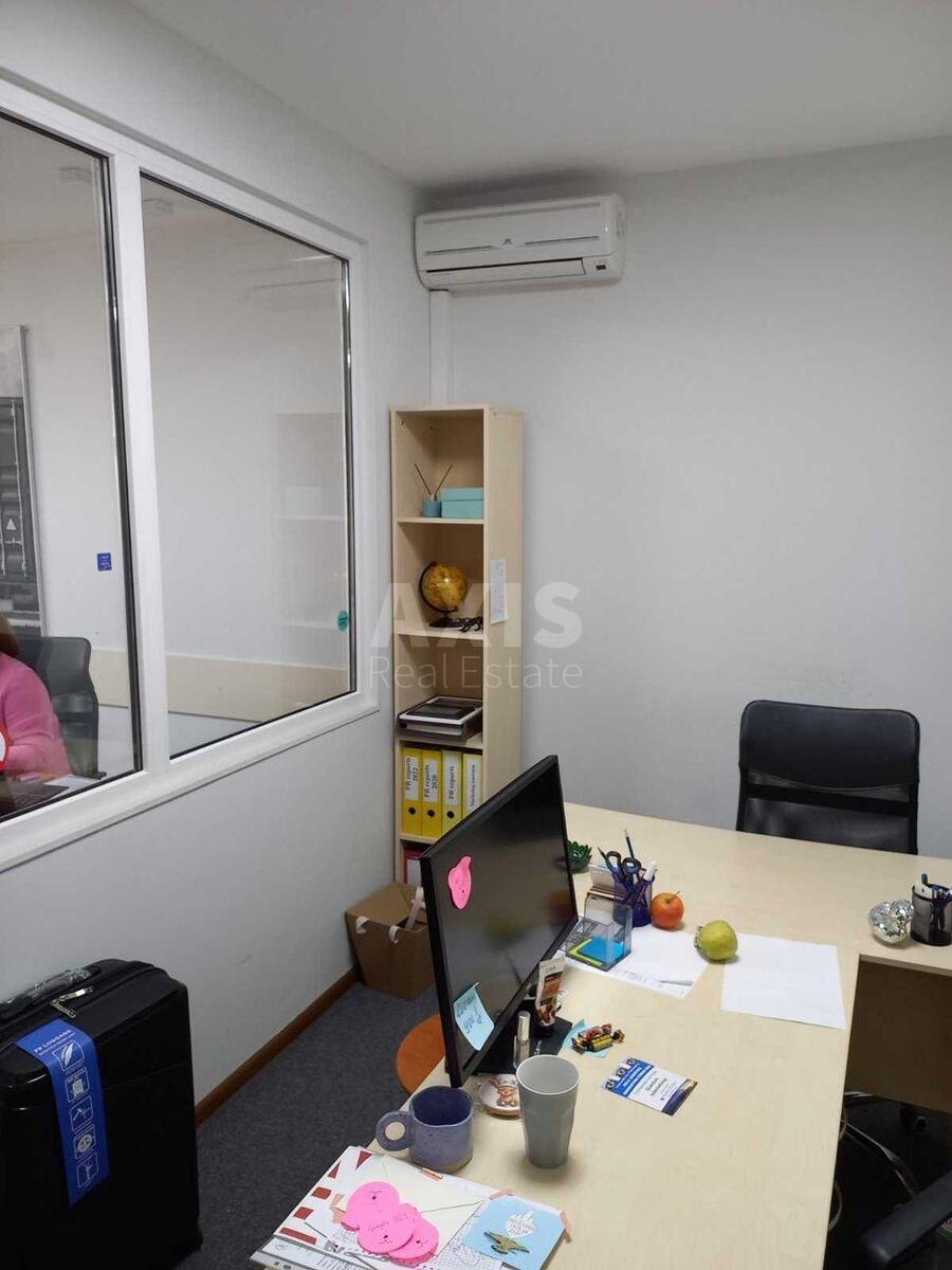Office prov. Jaroslavs'kyj 7/9, 155m2581097