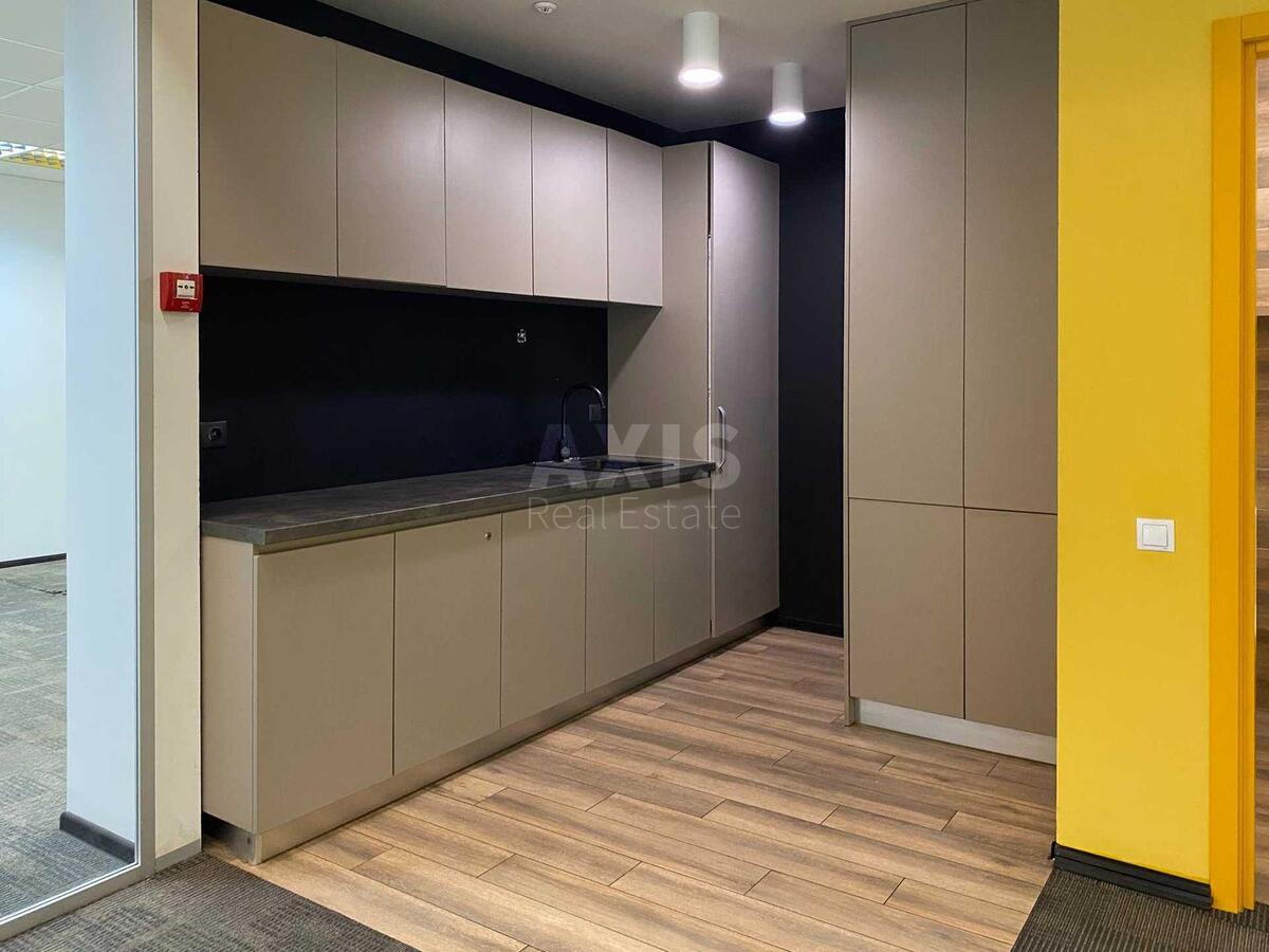 Office vul. Pymonenka Mykoly 13, 228m24