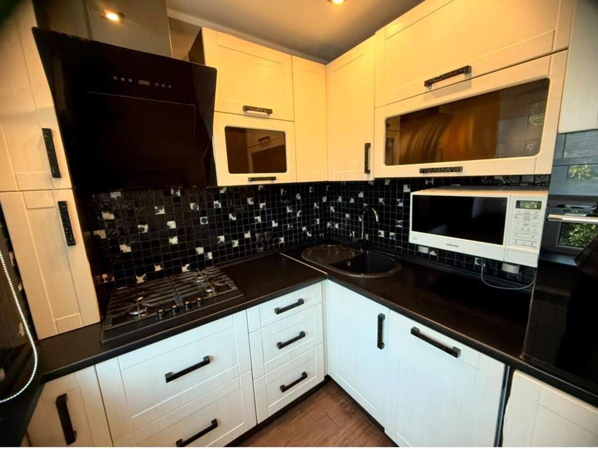 2k apartment vul. Baggovutivs'ka 17