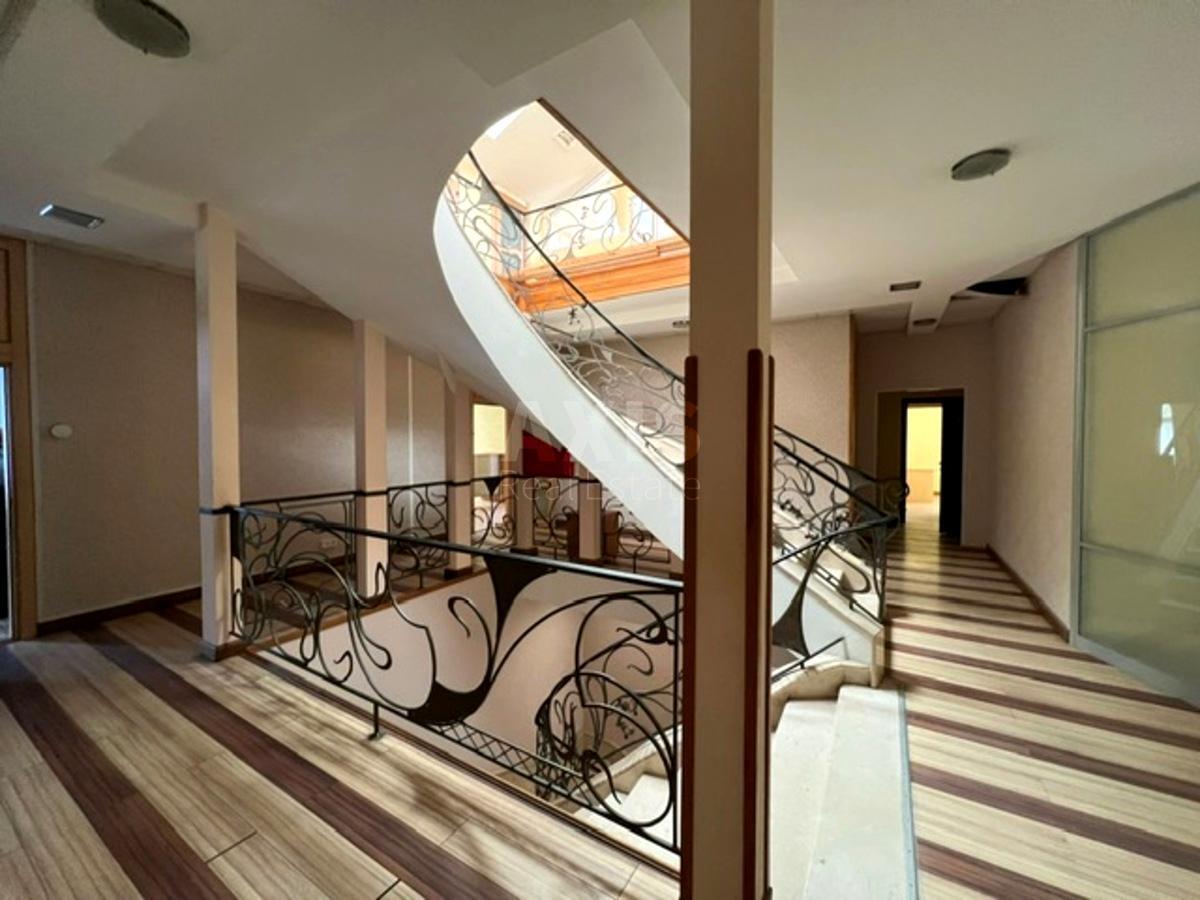 Office vul. Saksagans'kogo 67Б, 1738m2634139