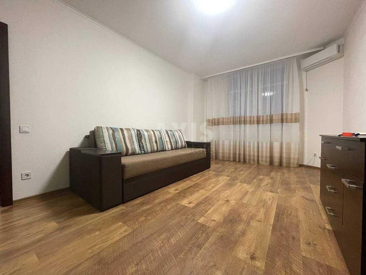1k apartment vul. Oleny Pchilky 33