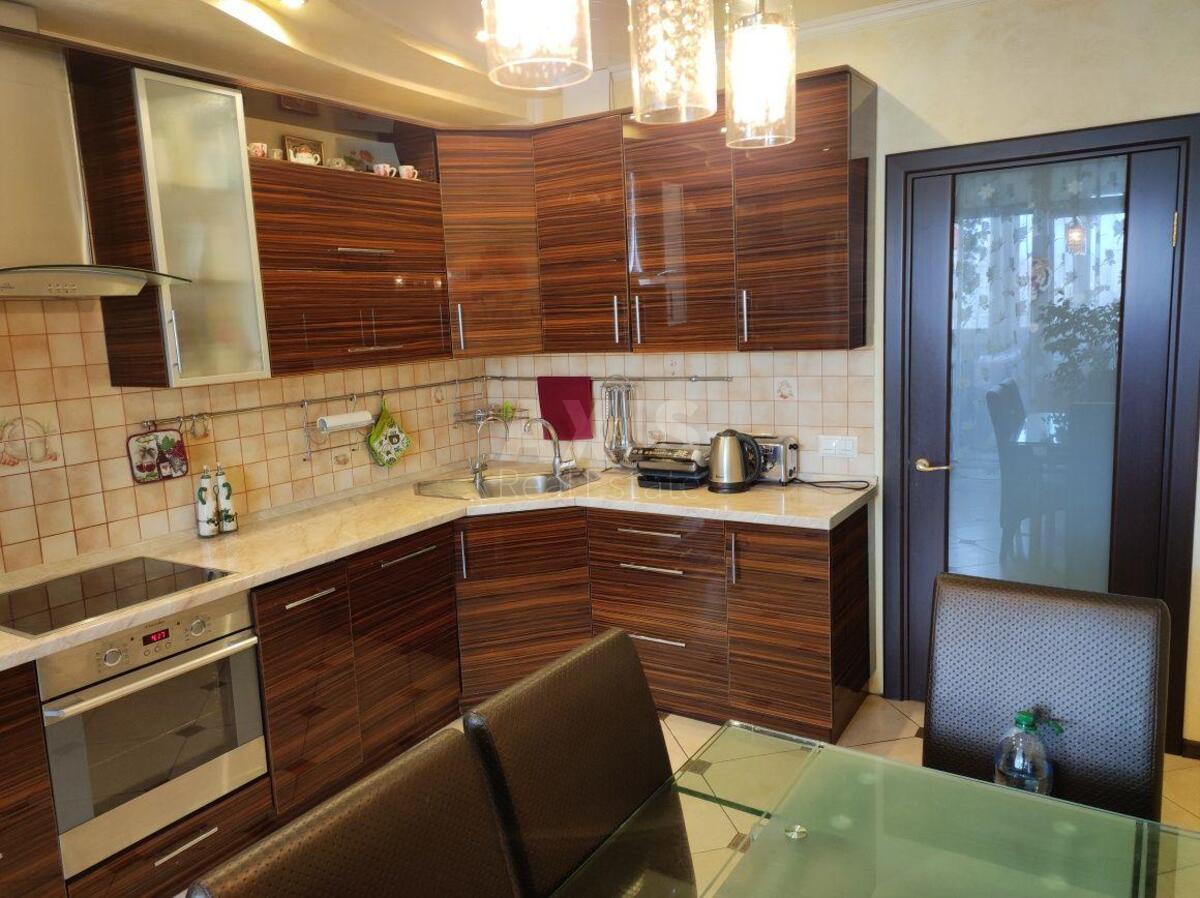 3k apartment vul. Ushakova Mykoly 1В0