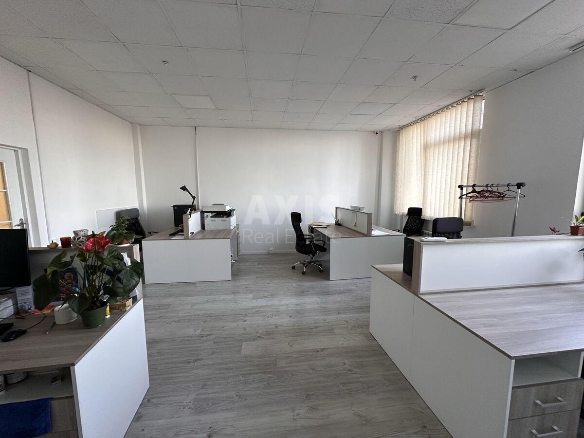 Office vul. Kyrylivs'ka 160, 511m260406